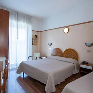 3* Hotel Britannia Marina Centro